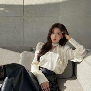 Áo Sơ Mi Lụa Cổ Chooker Phối Nơ Luxury